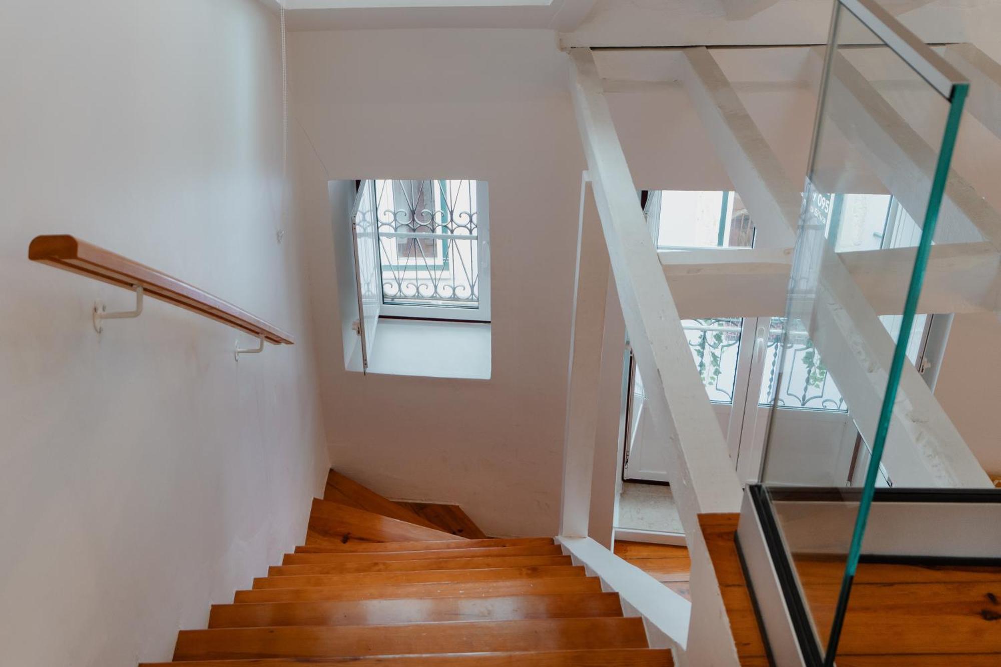Appartement Stylish Getaway In A Mezzanine Flat By The Castle Lisboa