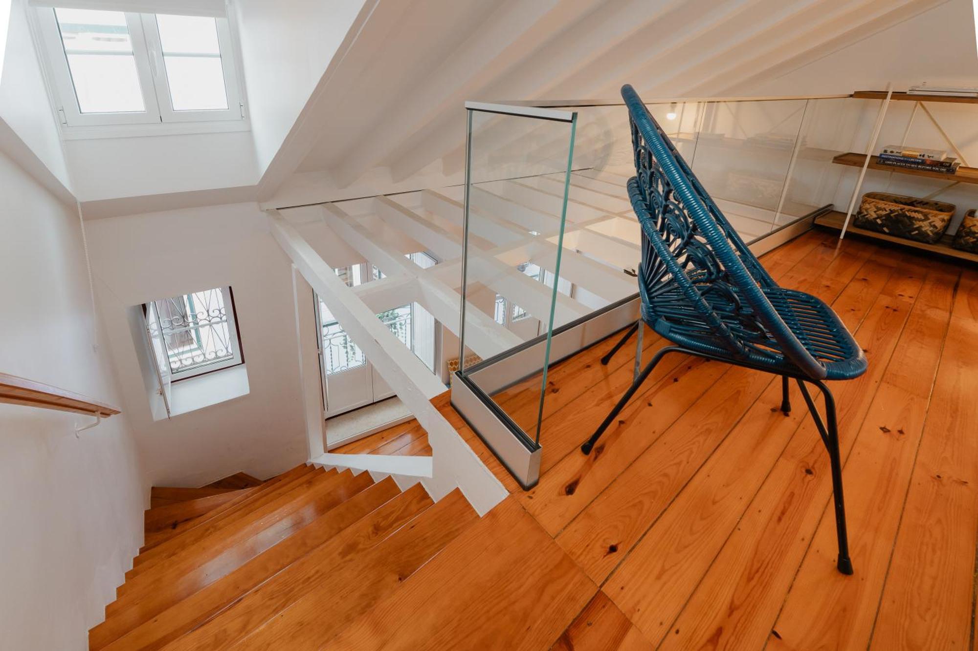 Appartement Stylish Getaway In A Mezzanine Flat By The Castle